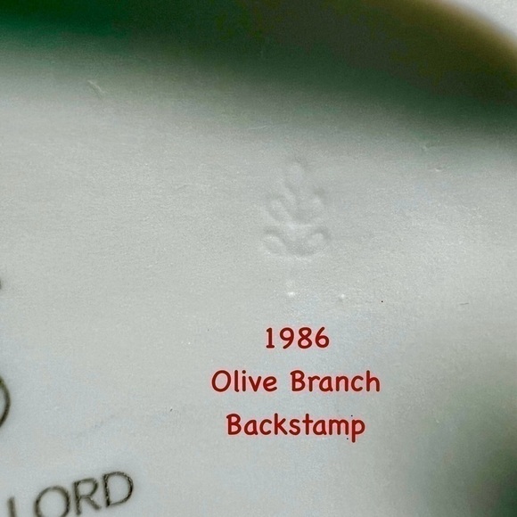 Precious Moments Sam Butcher O Worship the Lord Olive Branch Mark Discontinued - Picture 4 of 9